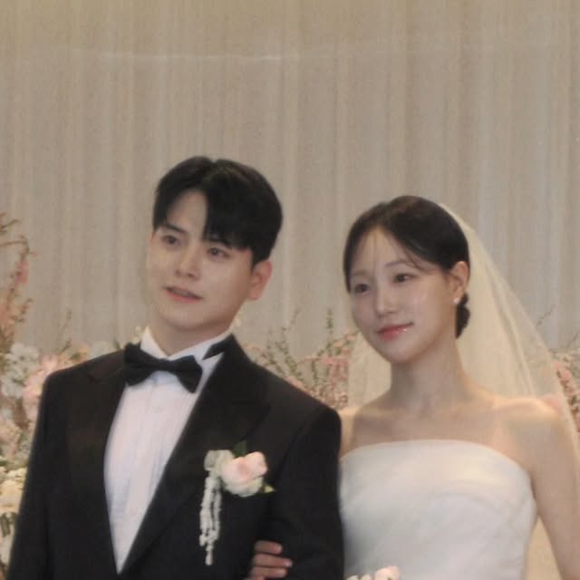 유연필름의 부드러운 빈티지 웨딩 스냅